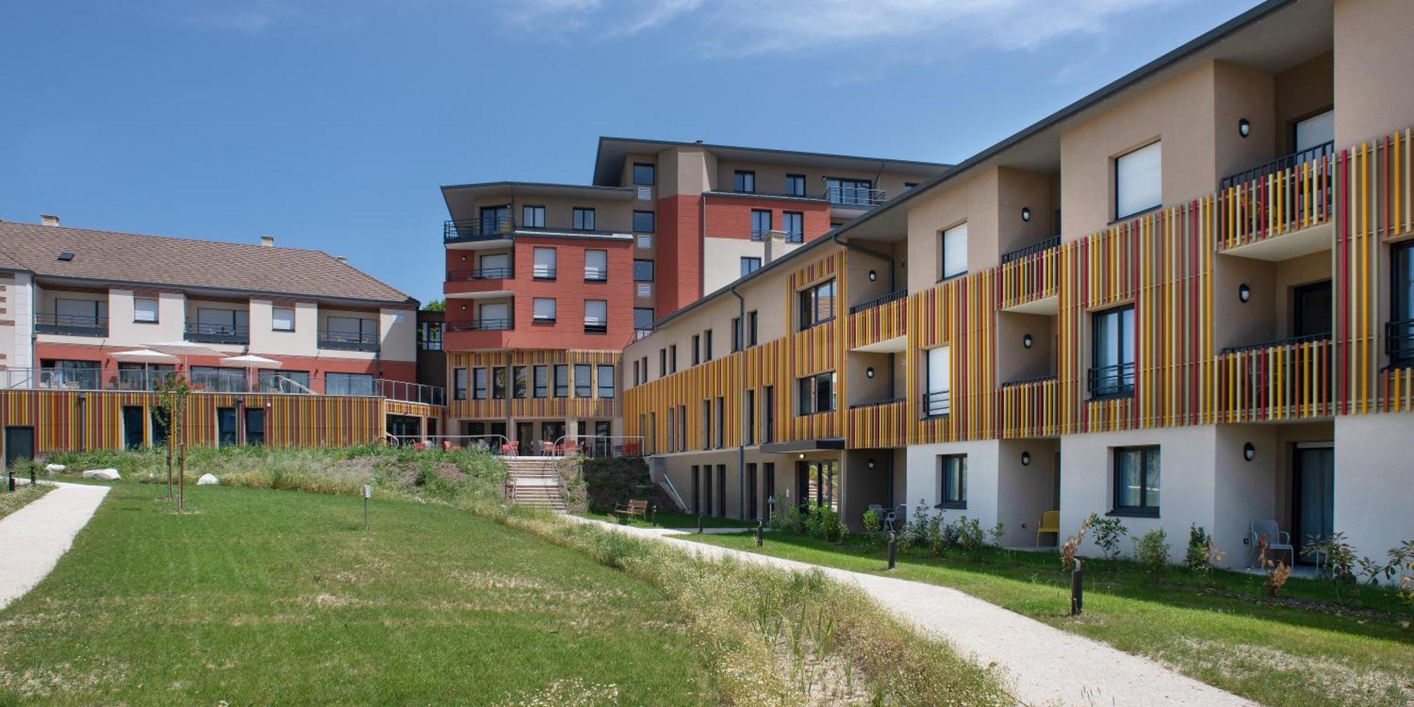 Aparthotel Domitys La Courtine Melun Exterior foto